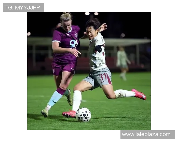 热身服足球的选择与搭配技巧提升运动表现的关键因素解析